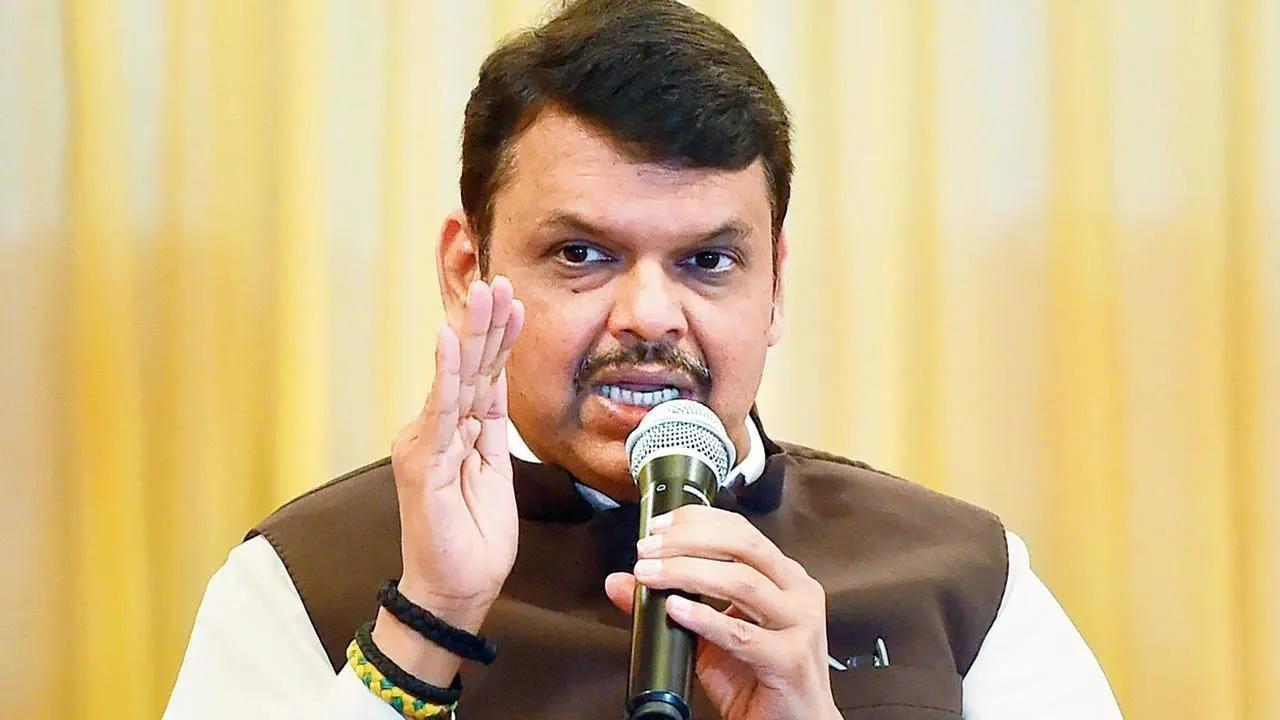 Low standard, says Fadnavis on Uddhav speaking about Maha CM's grandson at Dussehra rally
